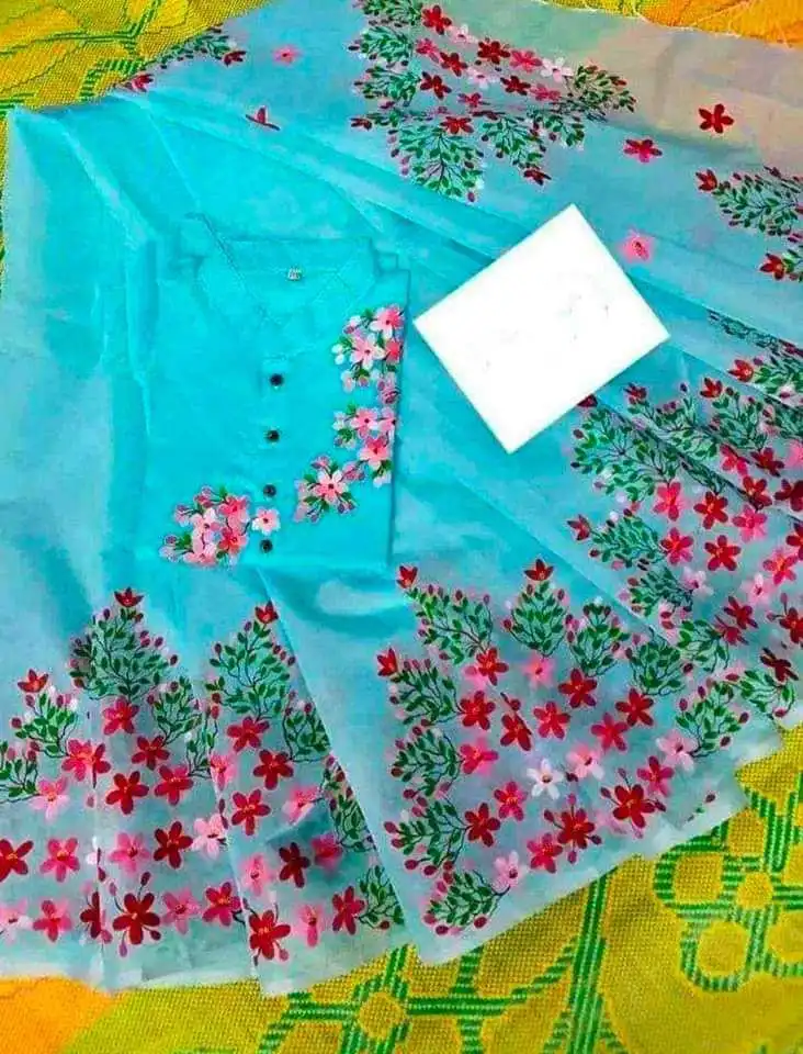 🔥কাপল সেট হাফ সিল্ক হ্যান্ড প্রিন্ট শাড়ী এন্ড পাঞ্জাবি🔥